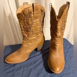 Coconuts by Matisse Brown Western Heeled Boots Cowboy Boots